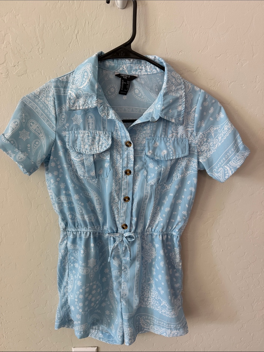 Forever 21 Kids Light Blue Paisley Print Top